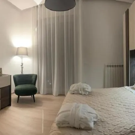Per Aspera Ad Astra Apartmán *