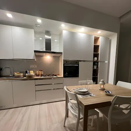 Per Aspera Ad Astra Apartmán Salerno